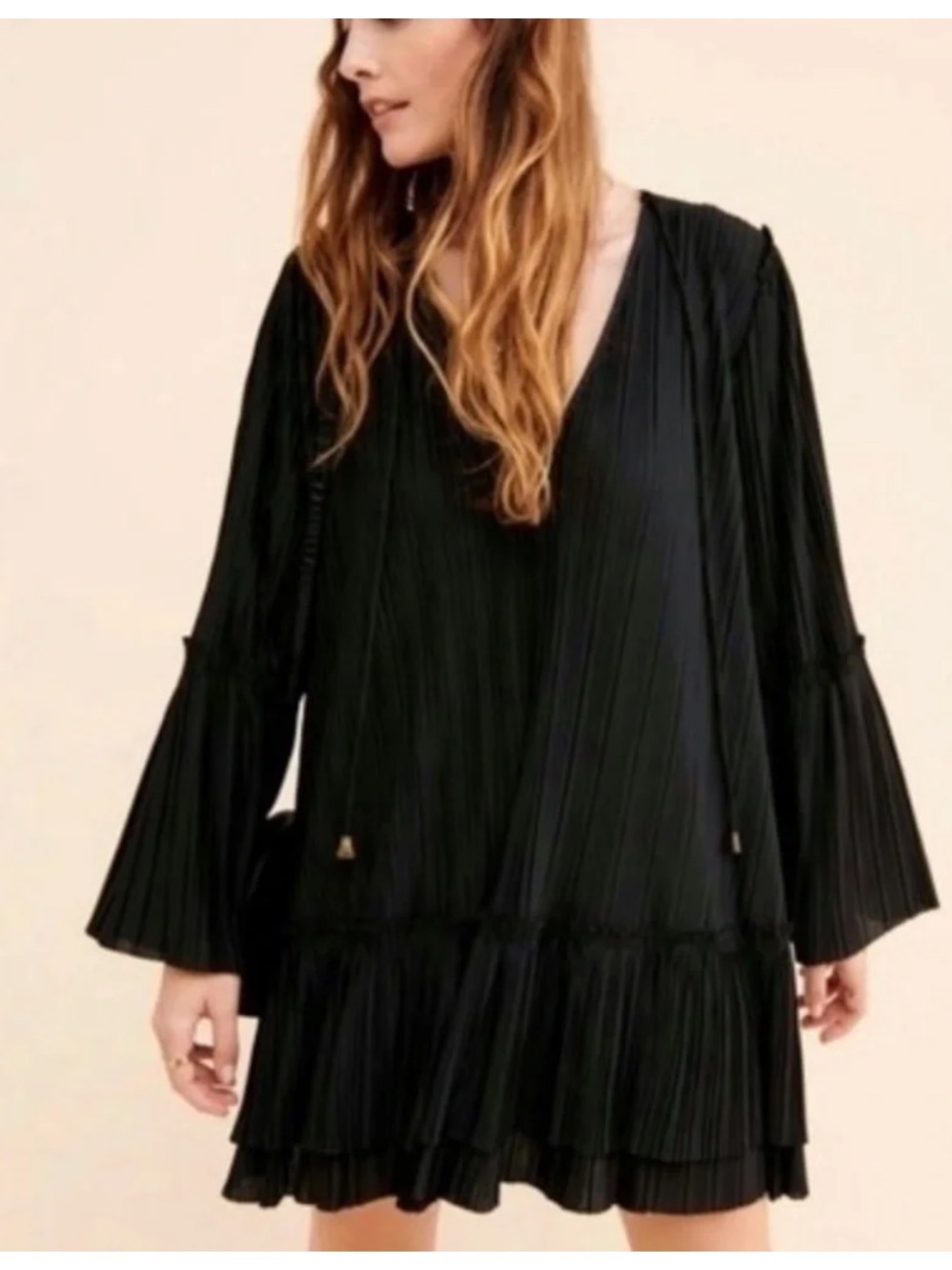 Free People Black Pleated V-Neck Bell Sleeve Mini Dress SZ S  EUC